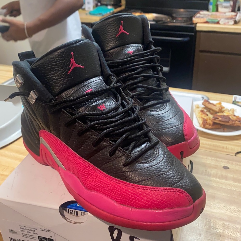 Jordan 12s 8.5y lightly worn, no soles